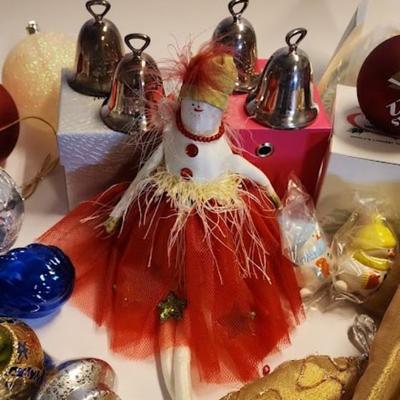 Lot 459 Happy Holidays Pillow & Other Christmas Ornaments
