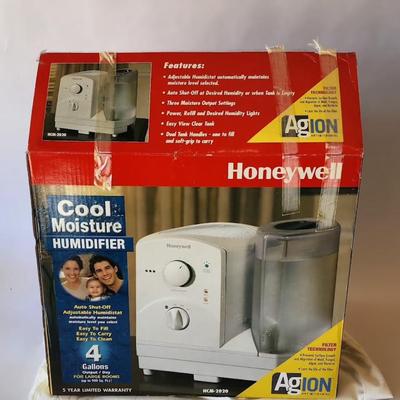 461 Honeywell Cool Moisture Humidifier