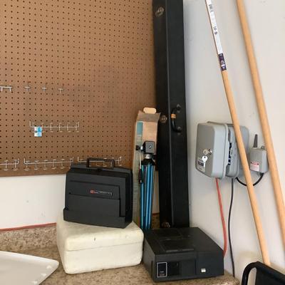 Lot 473 Keystone 880 Automatic Projector & Kodak Instamatic m70 Movie Projector