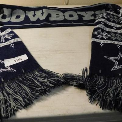 6337/126 Forever Collectables Lighted Dallas Cowboys Scarf ~ (lights are working but will need a new battery soon)