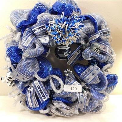 6337/120 Dallas Cowboys Wreath with Lights