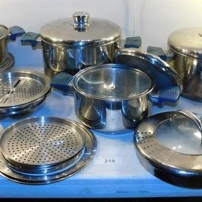 6337/219 Walk Away Air Core Stainless Cookware ~ 22 pieces ~ Including Lids / Various Rings / Strainers / 2 Caddy Bags