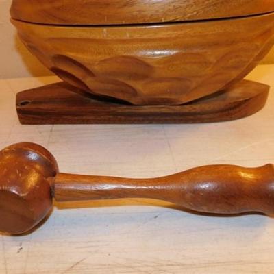 6337/245 Vintage Wooden Walnut Nut Cracker Station with Mallet 25" x 35"