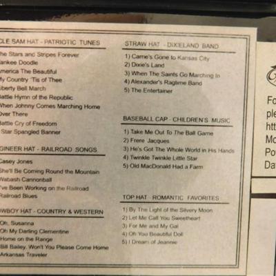 6337/257 Gold Label Collection ~ 7" ~ Animated Teddy Takes the Stage ~ Change Hats for Different Tunes