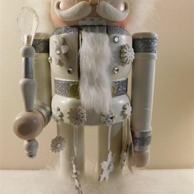 6337/129 Holly Adler ~ Kurt Adler Brand ~ 25" ~ Nutcracker