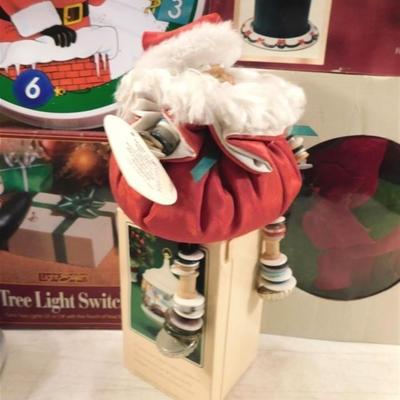 6337/146 Large Lot OF Christmas Decorations ~ Tree Light Switch / Candle Holder / Etc