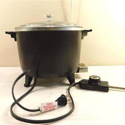 6337/251 Presto Kitchen Kettle Multi Cooker 6 Quart