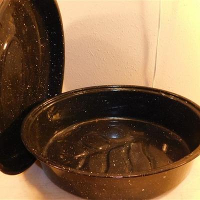 6337/266 Large Black and White Speckled Roaster 16" x 11" x 7.5