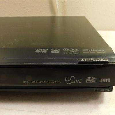 6337/195 Panasonic DMP- BD605 - Blue Ray Disc Player ~ Powers Up ~ No Remote