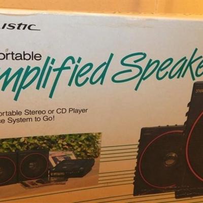 6337/196 Vintage Realistic Portable Amplified Speakers Minimus 0.4
