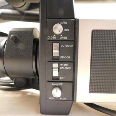 6337/209 Vintage RCA CO11 Newvicon Color Video Camera with Bag ~ Not Tested