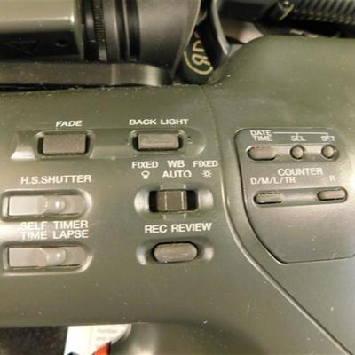 6337/211 Vintage PV-500D Omni Movie Camcorder Battery and Charger in Case