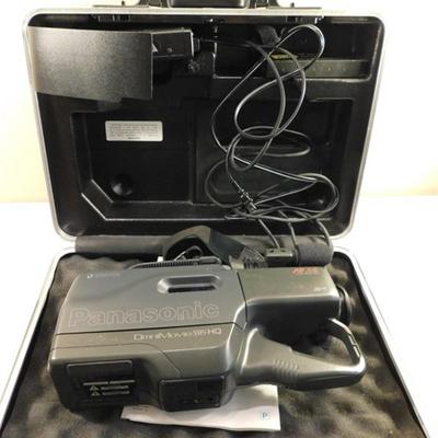6337/211 Vintage PV-500D Omni Movie Camcorder Battery and Charger in Case