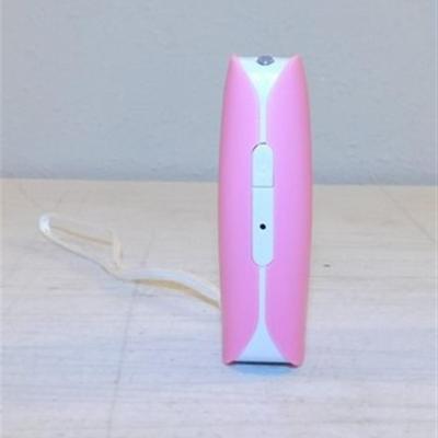 6337/194 Lot of 2 ~ 2200 MAH Pink and White Power Banks