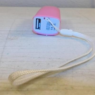 6337/194 Lot of 2 ~ 2200 MAH Pink and White Power Banks