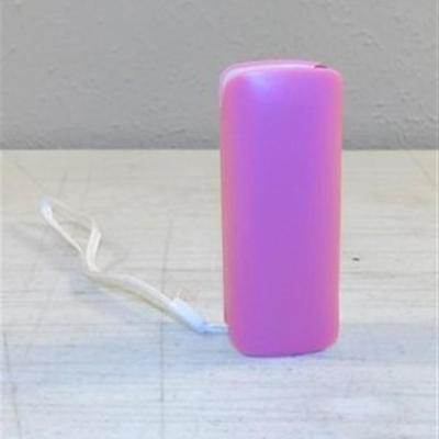 6337/194 Lot of 2 ~ 2200 MAH Pink and White Power Banks