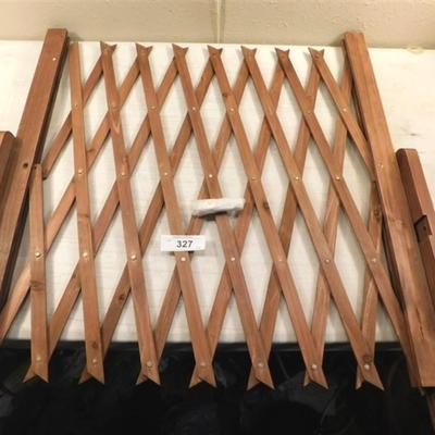 6337/327 NIB Wood Expandable Fence ~ Minor Assembly Required