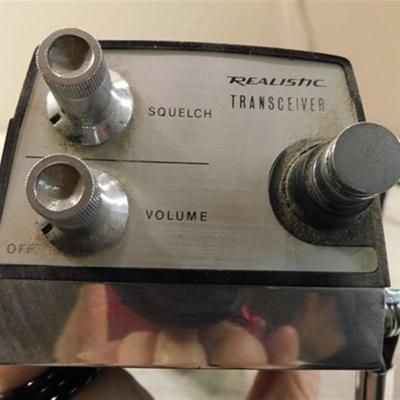 6337/89 Lot of 2 ~ TRC-99c Realistic 3 w/3 Channel Yellow CB Radio