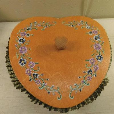 6337/203 Peter Boro Basket Heart Shape Lidded Musical Jewelry Box