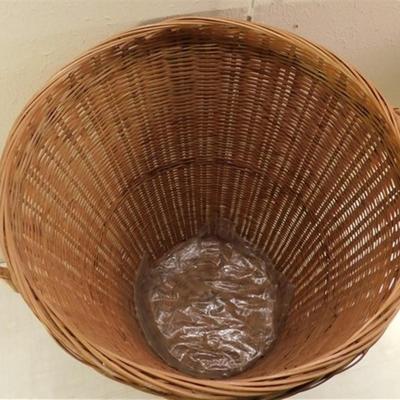 6337/309 Lot of 3 Woven Baskets 13"- 18.5"