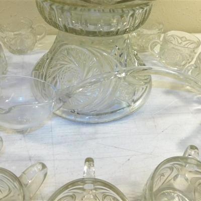 6337/207 Vintage 1980's LE Smith Aztec Punch Bowl on Pedestal ~ 13" with Pedestal ~ 12 Cups and Glass Ladle