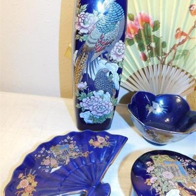 6337/41 Lot of 8 ~ Large Lot of Oriental Lot ~ Fans / Vases / Small Bowl / Small Reticulated Plate