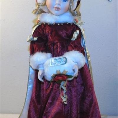 6337/228 Lot of 3 Porcelain Dolls ~ Pink / Red / Purple