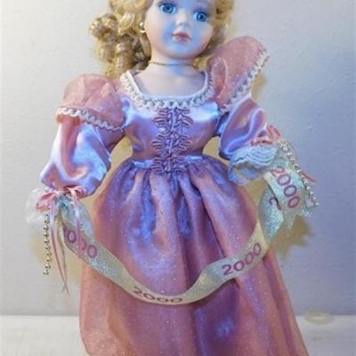 6337/228 Lot of 3 Porcelain Dolls ~ Pink / Red / Purple