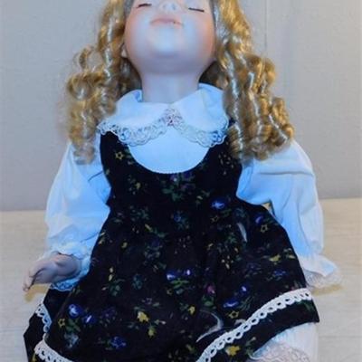 6337/229 Lot of 3 Porcelain Dolls ~ 15-19" Tall ~ Purple Dress and First Kiss Dolls
