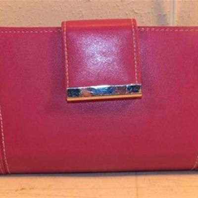 6337/249 Lot of 2 ~ Pink Wallet with Pen and Calculator / White Textured Wallet with Mirror 7" x 4"