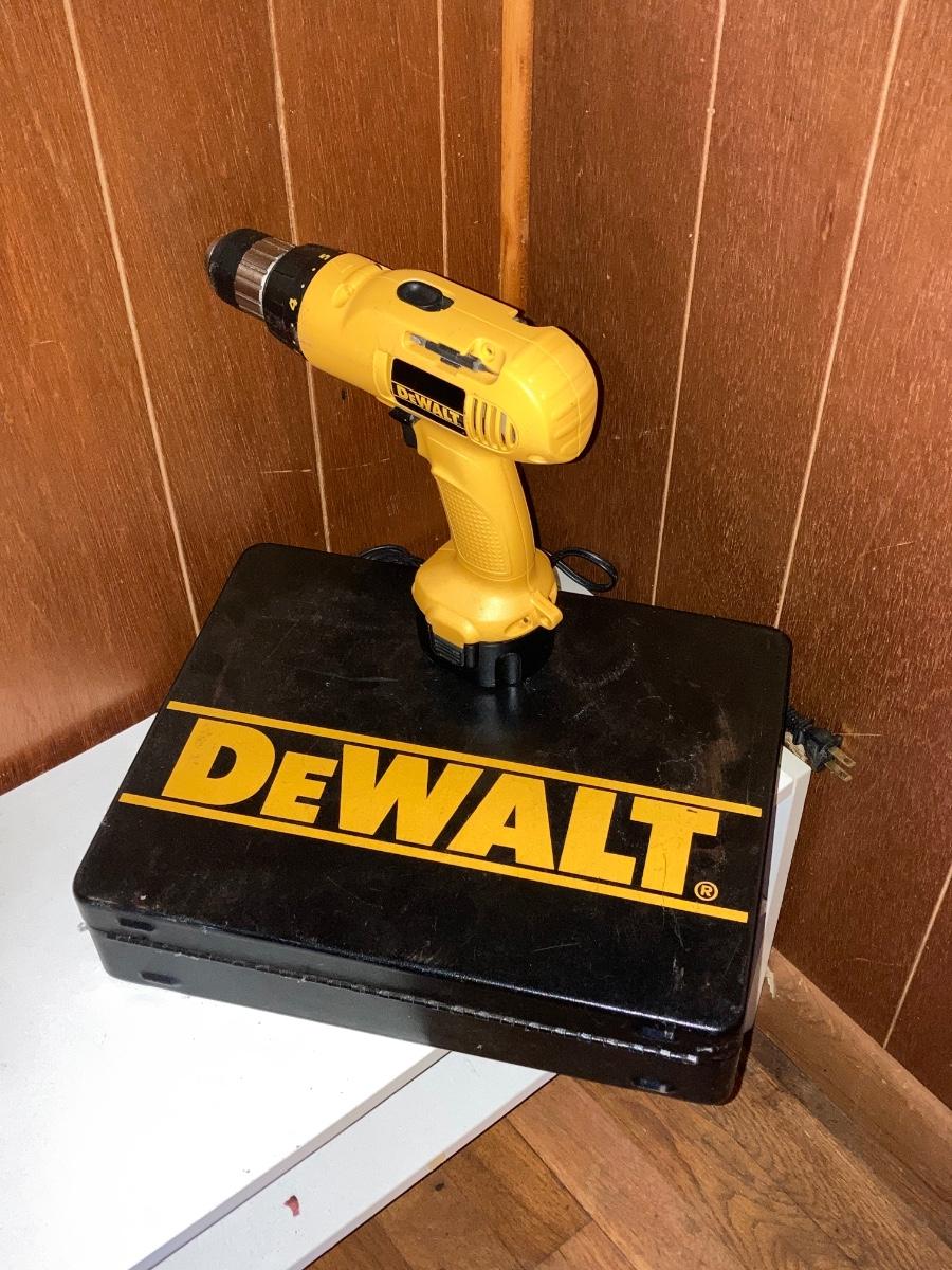 Dewalt dw952 cordless drill discount