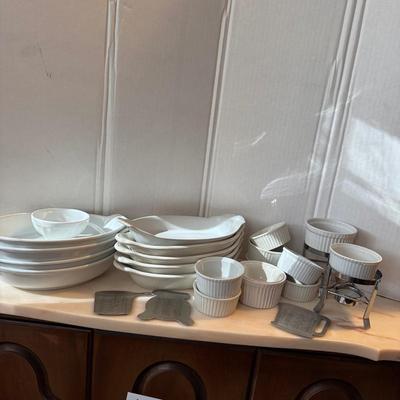 813 Large Lot of Au gratin Dishes and Ramekins