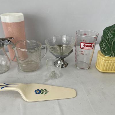 Vintage glass items and wall pocket