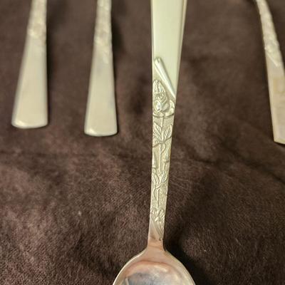 5 Stieff Sterling Silver Flatware 4 Spoons 1 Fork 175 Grams