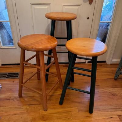 820 Set of 3 Stools