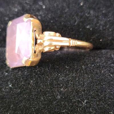 10K Gold Emerald Cut Amethyst Ring Size 16.5mm 2.63 Grams