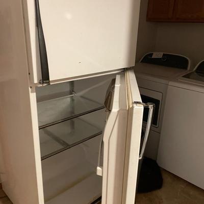 HOTPOINT REFRIGERATOR FREEZER