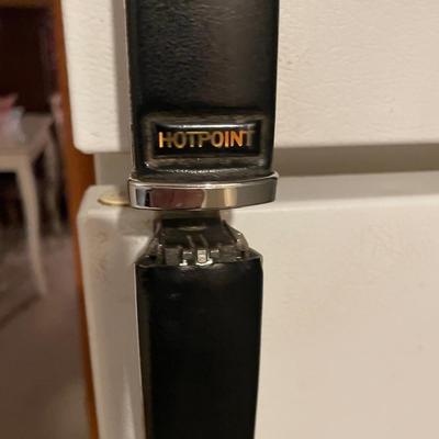 HOTPOINT REFRIGERATOR FREEZER
