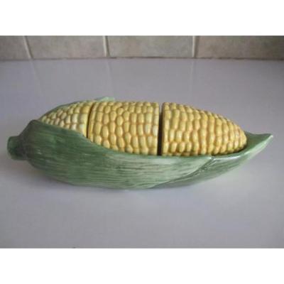 Sakura “David Carter Brown” Farmstand corn on the cob salt and pepper shakers