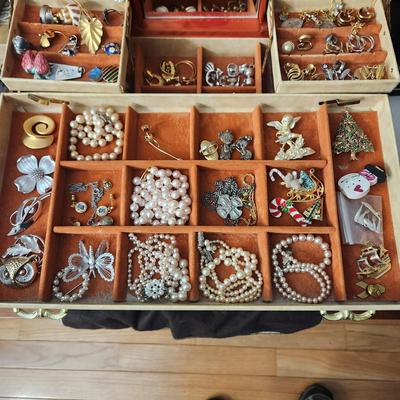 Jewelry Box Fill w costume jewelry Earings, necklaces, brooches, pins and more