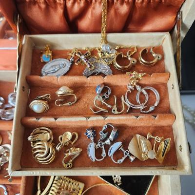 Jewelry Box Fill w costume jewelry Earings, necklaces, brooches, pins and more