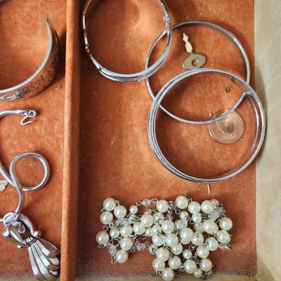 Jewelry Box Fill w costume jewelry Earings, necklaces, brooches, pins and more