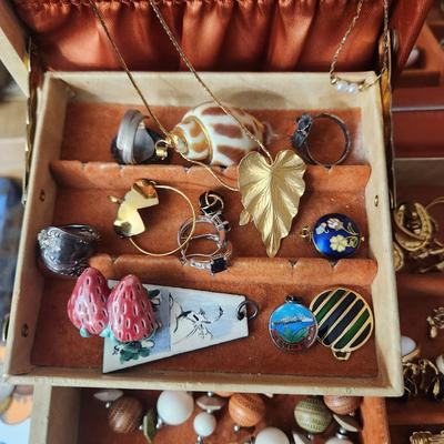 Jewelry Box Fill w costume jewelry Earings, necklaces, brooches, pins and more