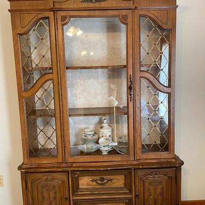 BASSETT FURNITURE CHINA CABINET