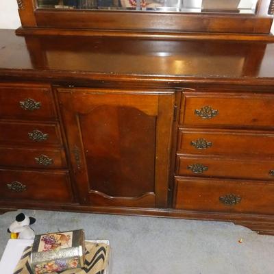 DRESSER WITH MIRROR