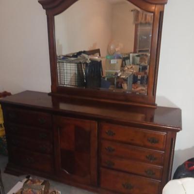 DRESSER WITH MIRROR