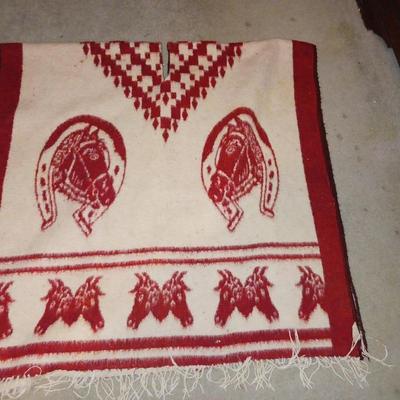 WOOL PONCHO WITH WESTERN THEME