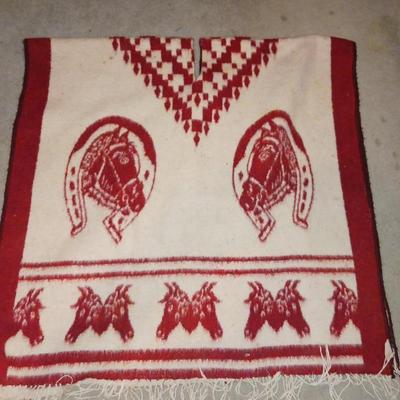 WOOL PONCHO WITH WESTERN THEME