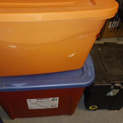 STORAGE TOTES AND DUFFLE BAGS