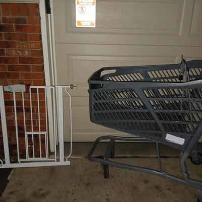 BED BATH & BEYOND SHOPPING CART & SAFETY GATE